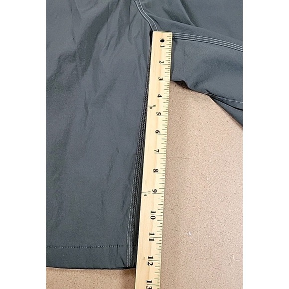 Kuhl Born In The Mountain Shorts Mens 40 Olive‎ GREEN Cargo Outdoor Gorp Hike - Picture 9 of 12